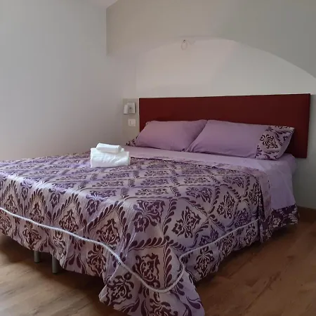 住宿加早餐酒店 Sabbia Del Sud 罗索利尼